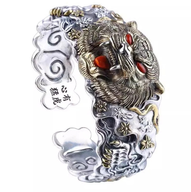 Bold Trendy Chinese-style Tiger-head Bracelet With A Distinctive Commanding Vibe