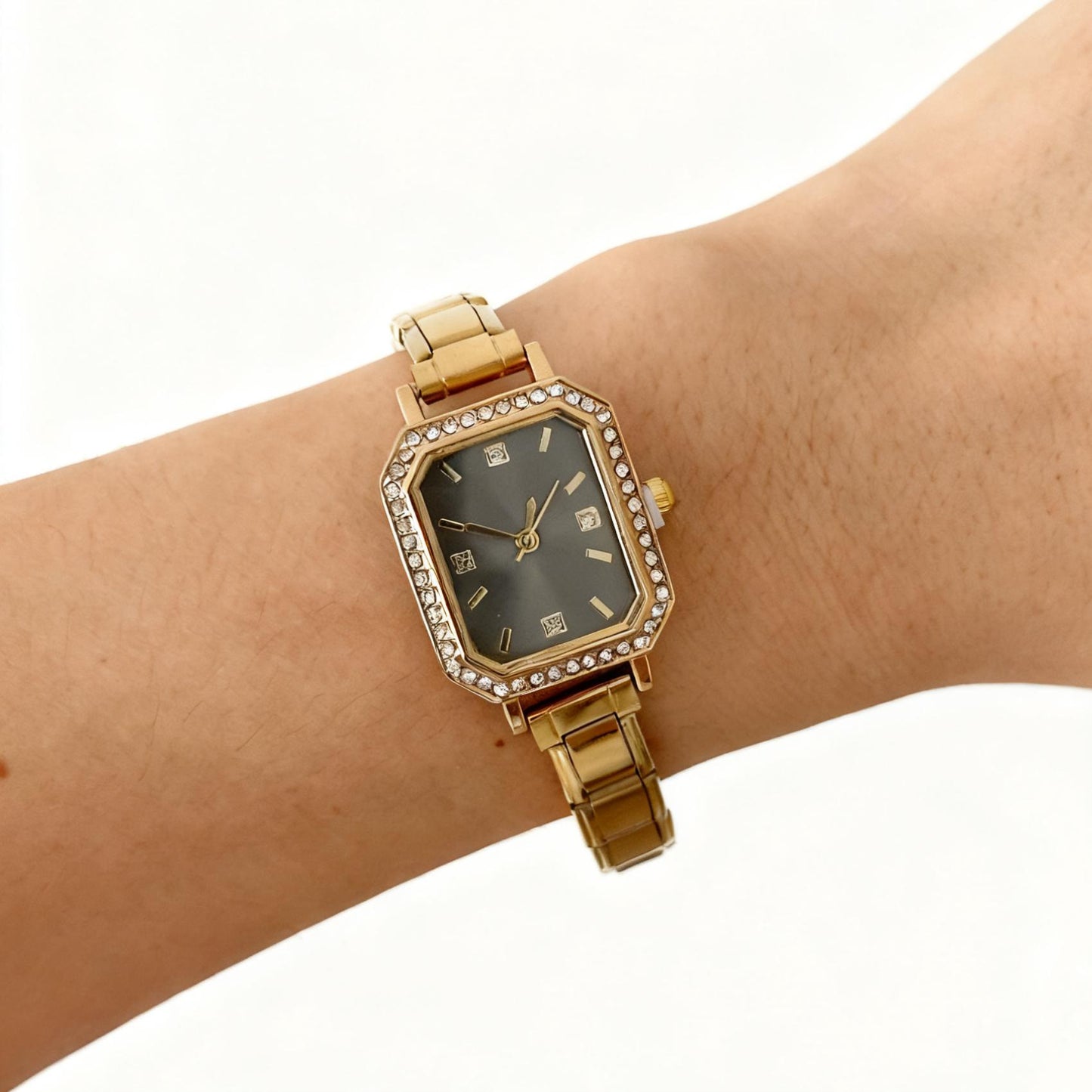Stylish Square Watch For Women With A Chic Diamond-embellished DesignDIY Customizable