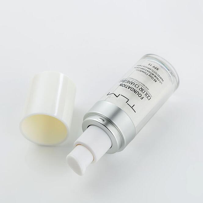 Adaptive Color-Matching Liquid Foundation