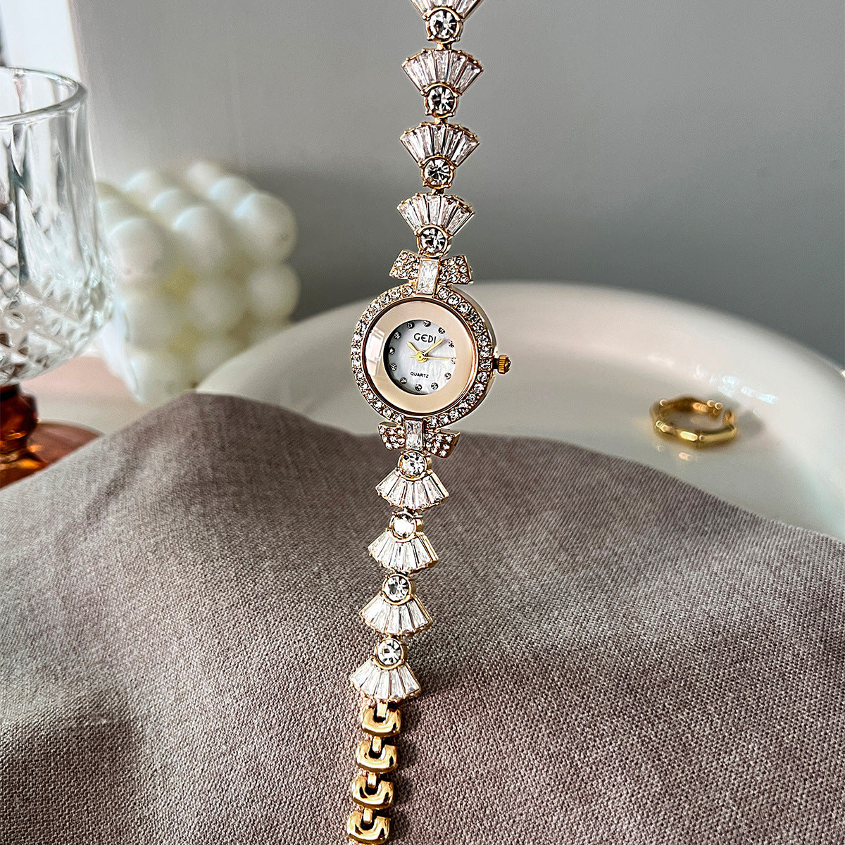 Stylish And Minimalist Alloy Womens Watch